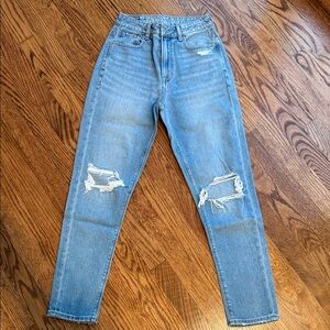 American Eagle Outfitters Mom Jean
